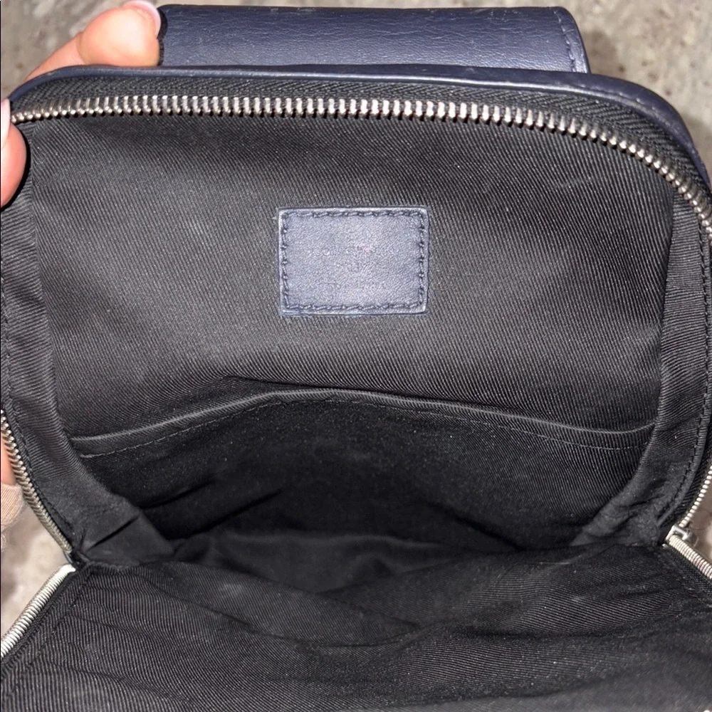 Louis Vuitton’s Damier Cobalt Canvas Unisex - Picture 5 of 8